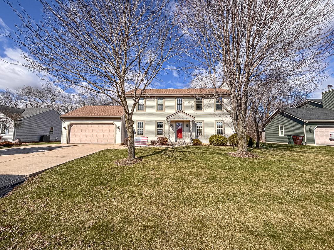 5900 Randal Ln, Caledonia, WI 53402