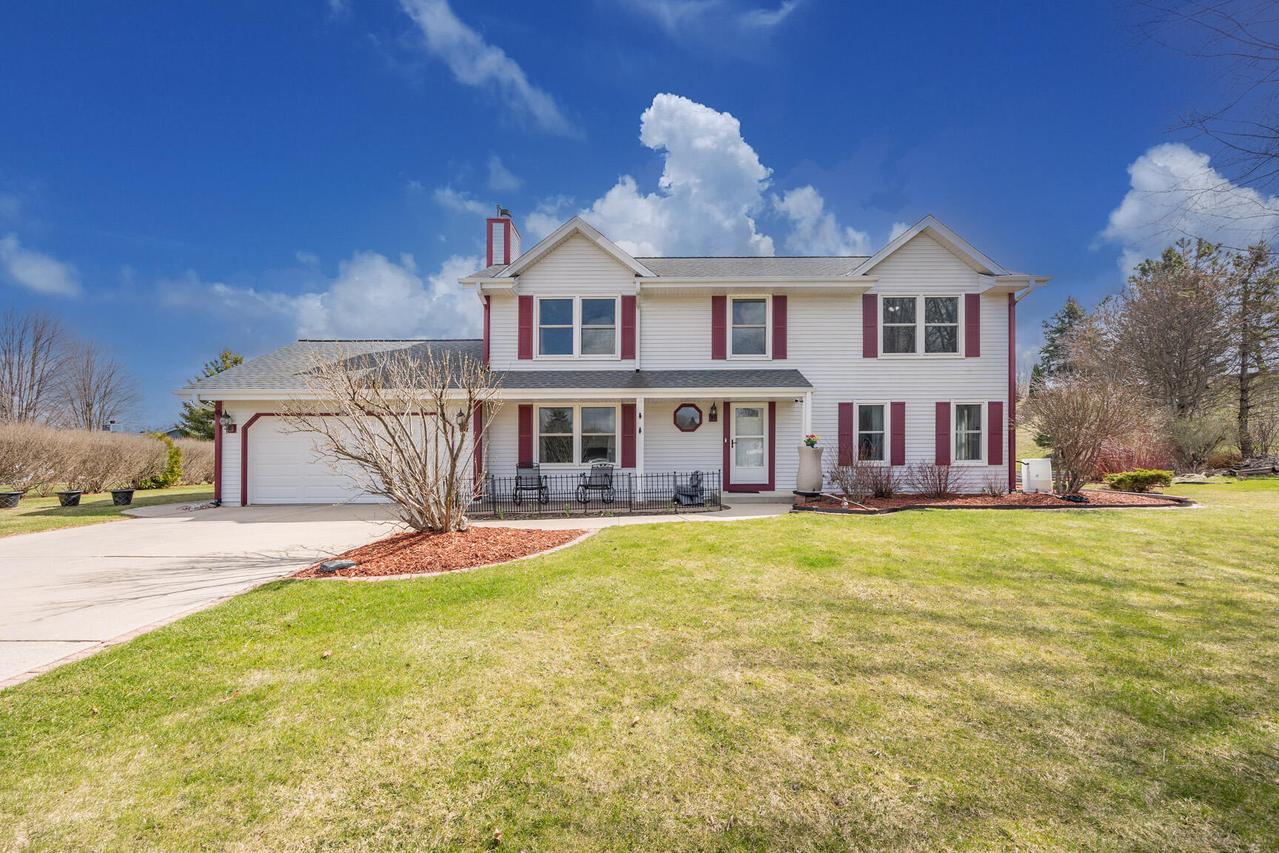 S67W14979 Koso Dr, Muskego, WI 53150