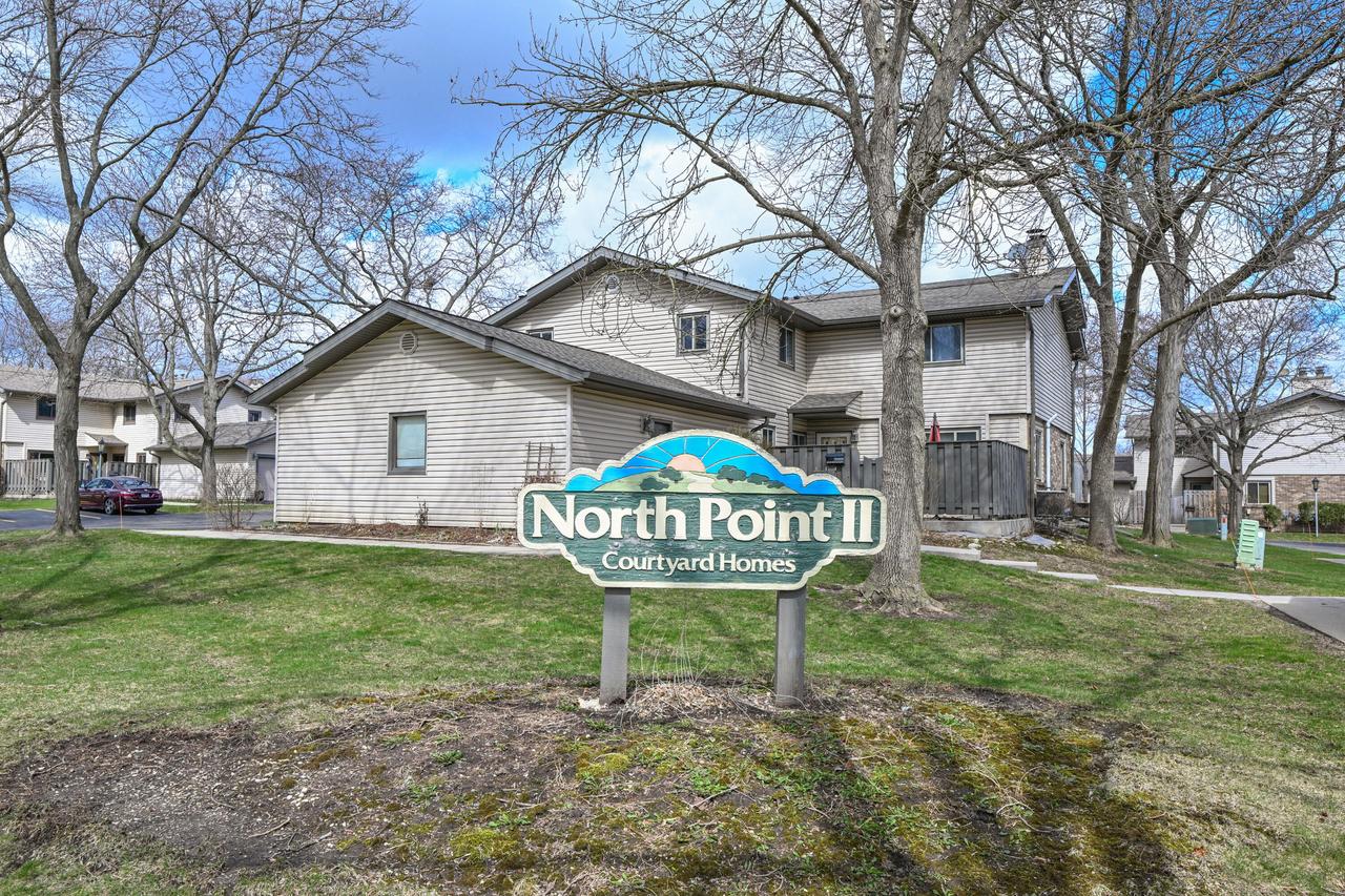 N76W14655 Fairfield Ct, Menomonee Falls, WI 53051