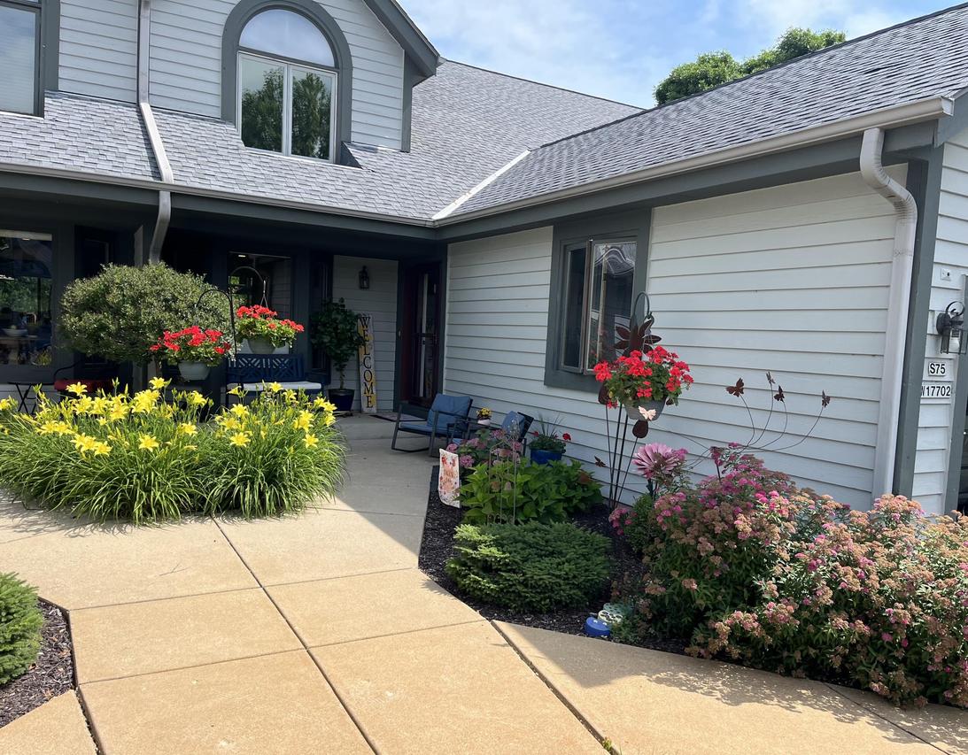 S75W17702 Harbor Cir #C, Muskego, WI 53150