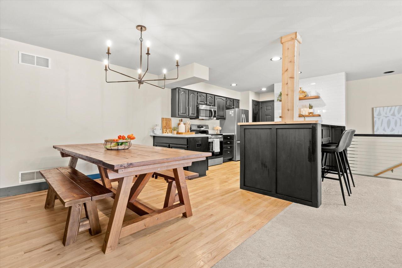 2293 Circle Ridge #31, Delafield, WI 53018