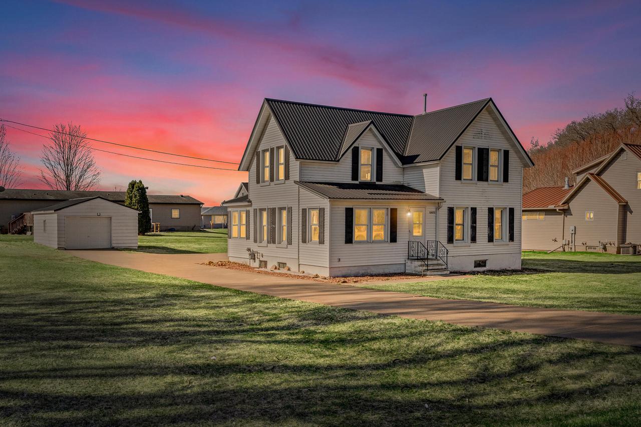 24073 Burrows Rd, Independence, WI 54747