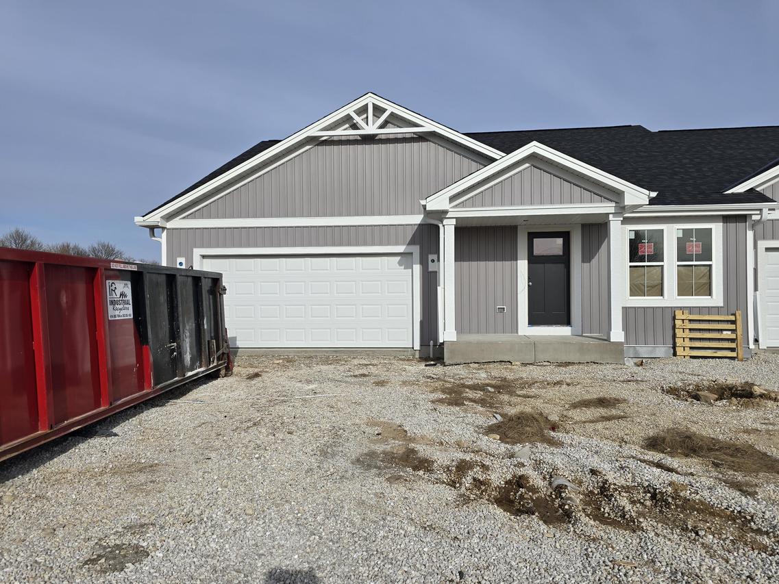 618 Harvest Ln, Hartford, WI 53027