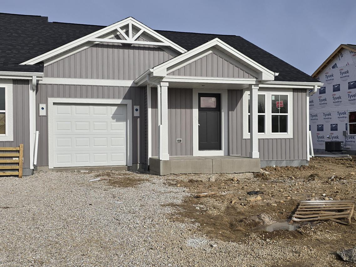 624 Harvest Ln, Hartford, WI 53027