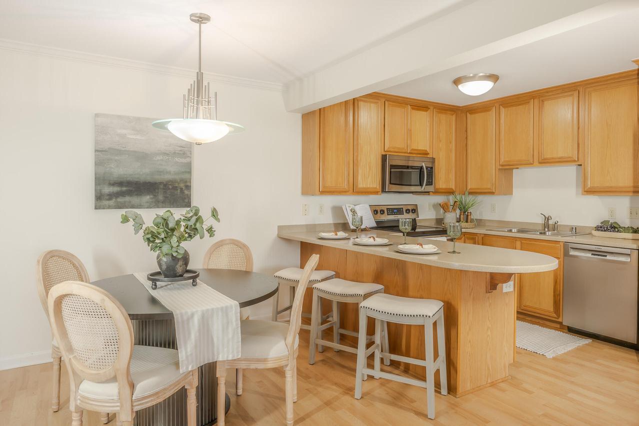 1108 N Milwaukee St #320, Milwaukee, WI 53202