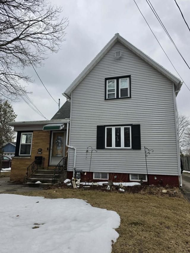 1420 Hawthorne Ave, Two Rivers, WI 54241