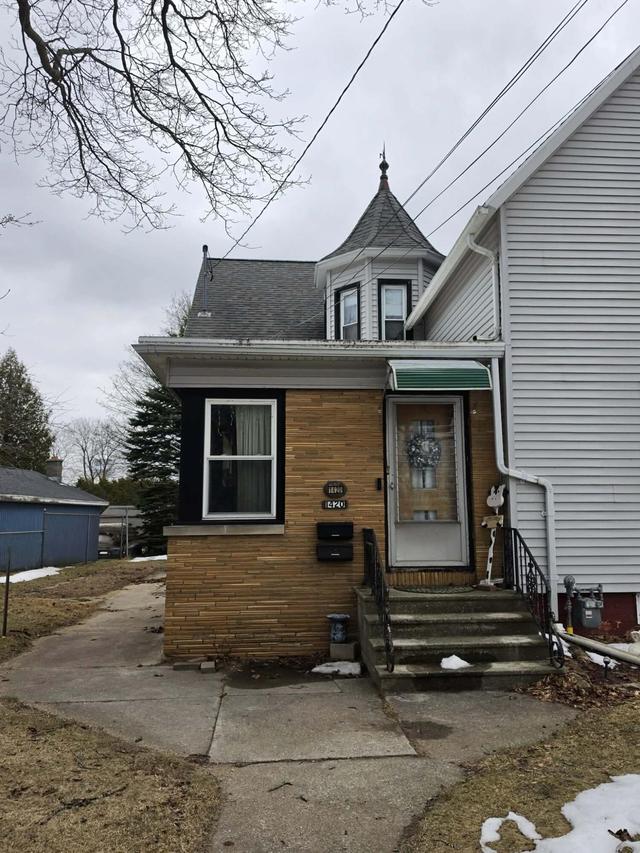 1420 Hawthorne Ave, Two Rivers, WI 54241