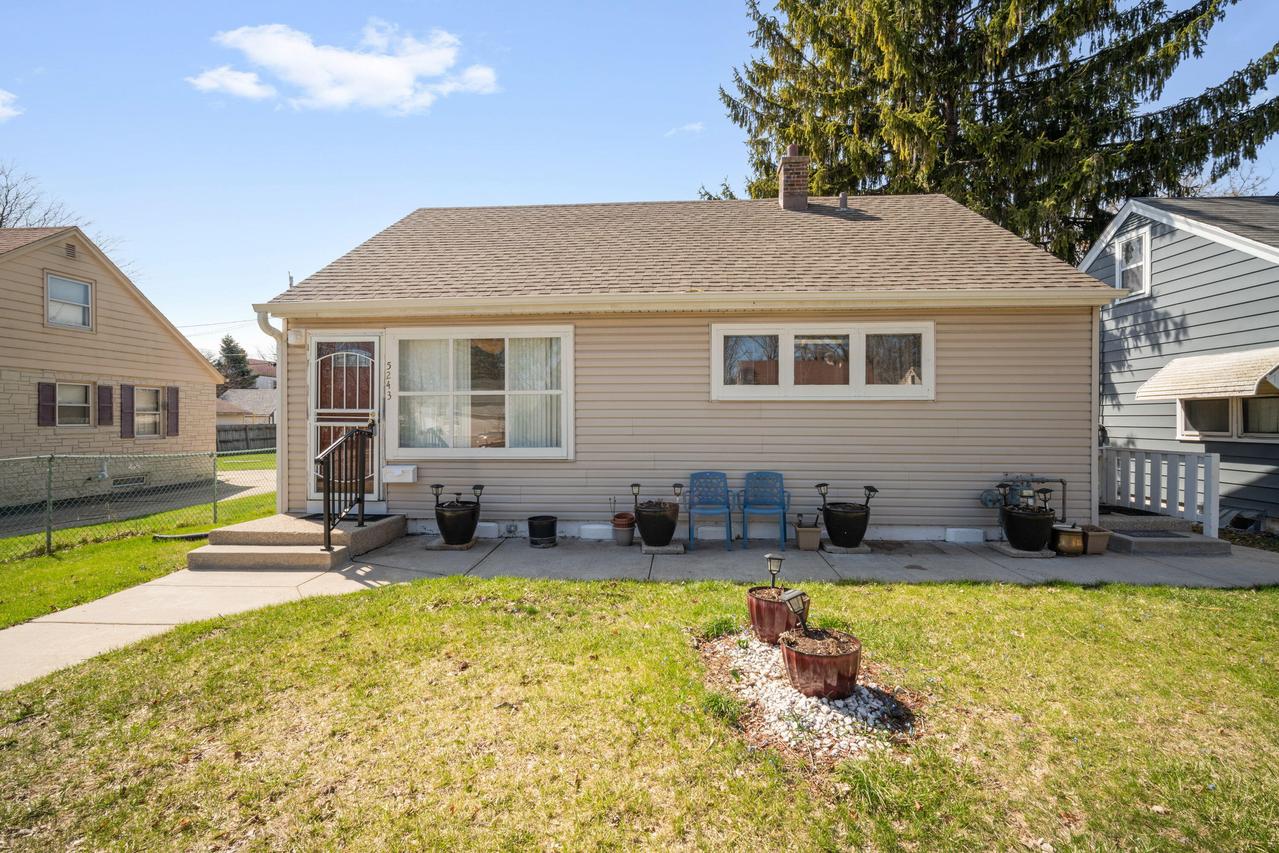 5243 N 46th St, Milwaukee, WI 53218