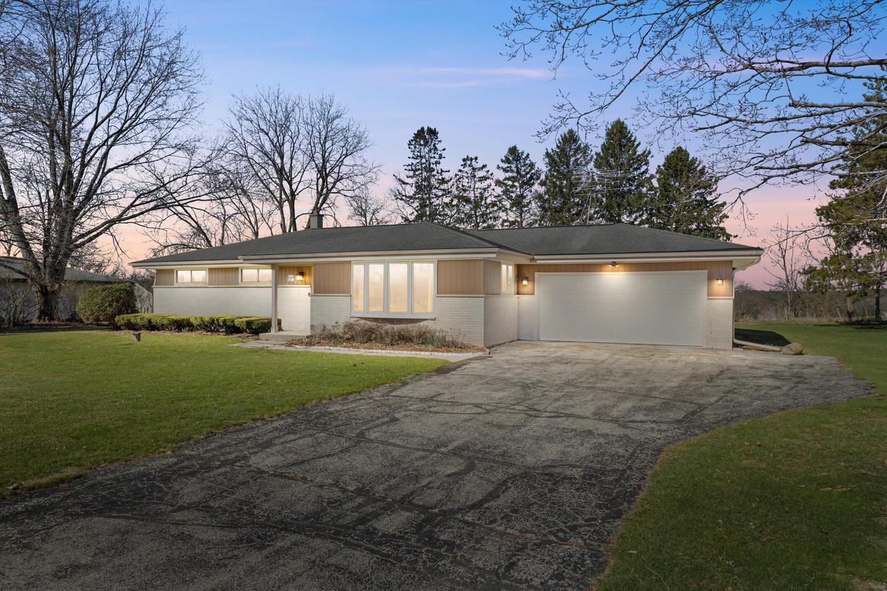 W287N6615 Hibritten Way, Merton, WI 53029