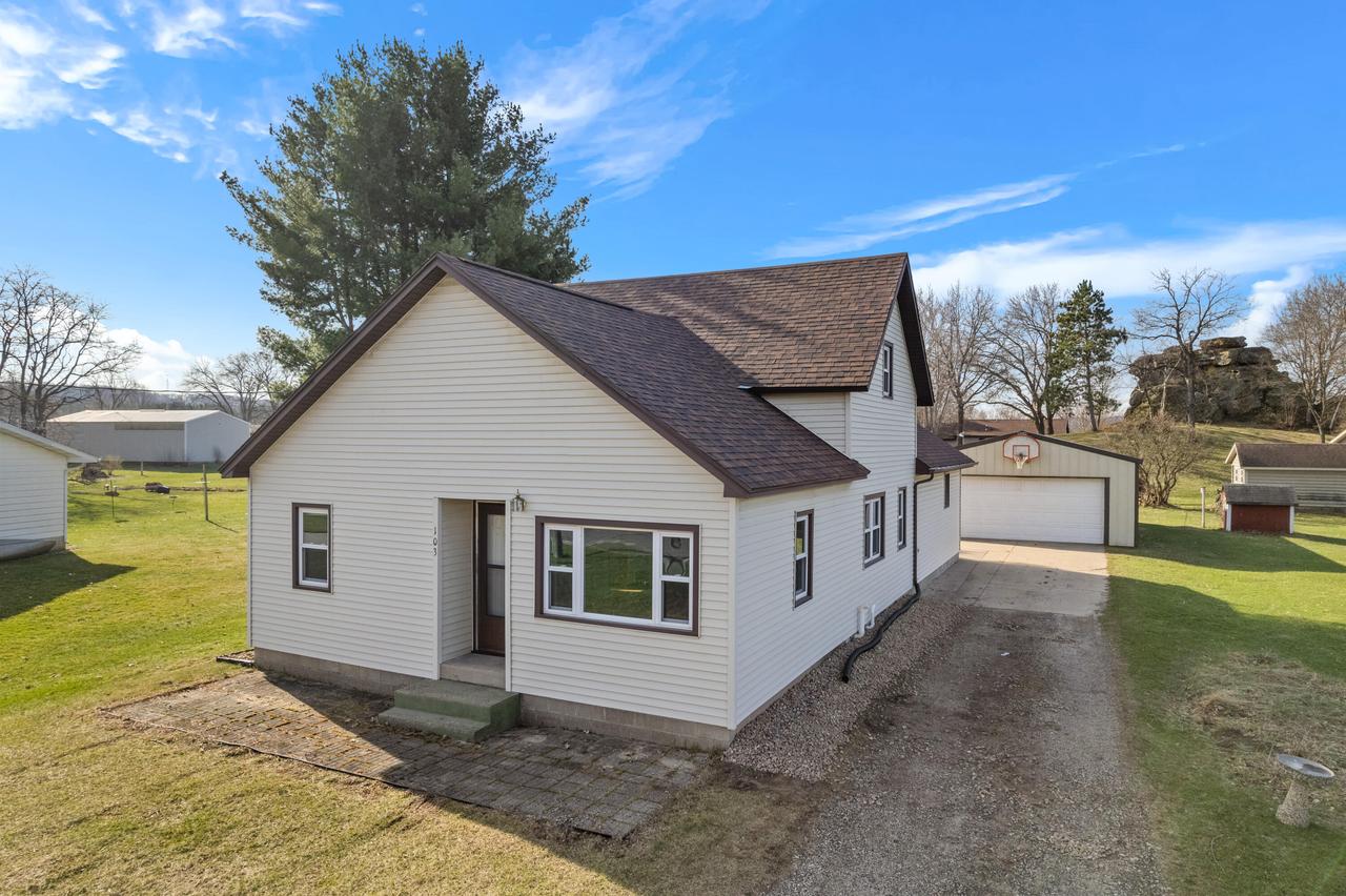 103 May St, Rockland, WI 54653
