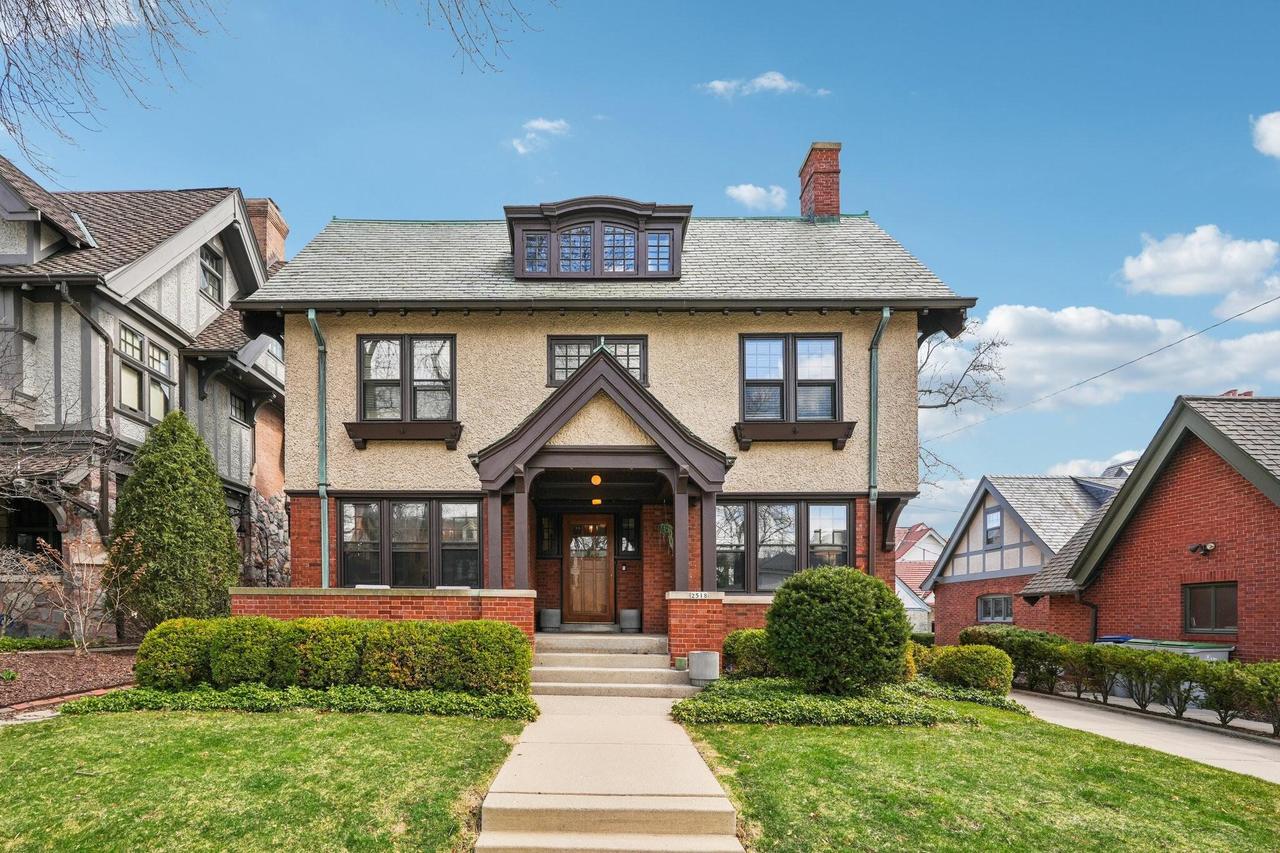 2518 N Terrace Ave, Milwaukee, WI 53211