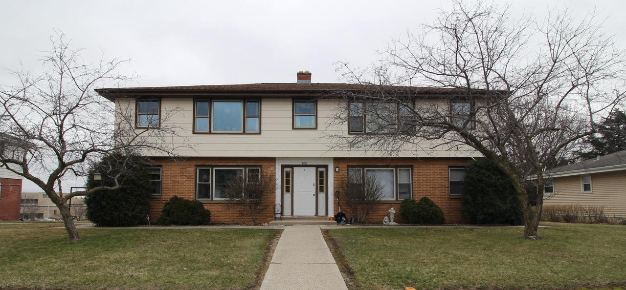 1211 S 5th Ave, West Bend, WI 53095