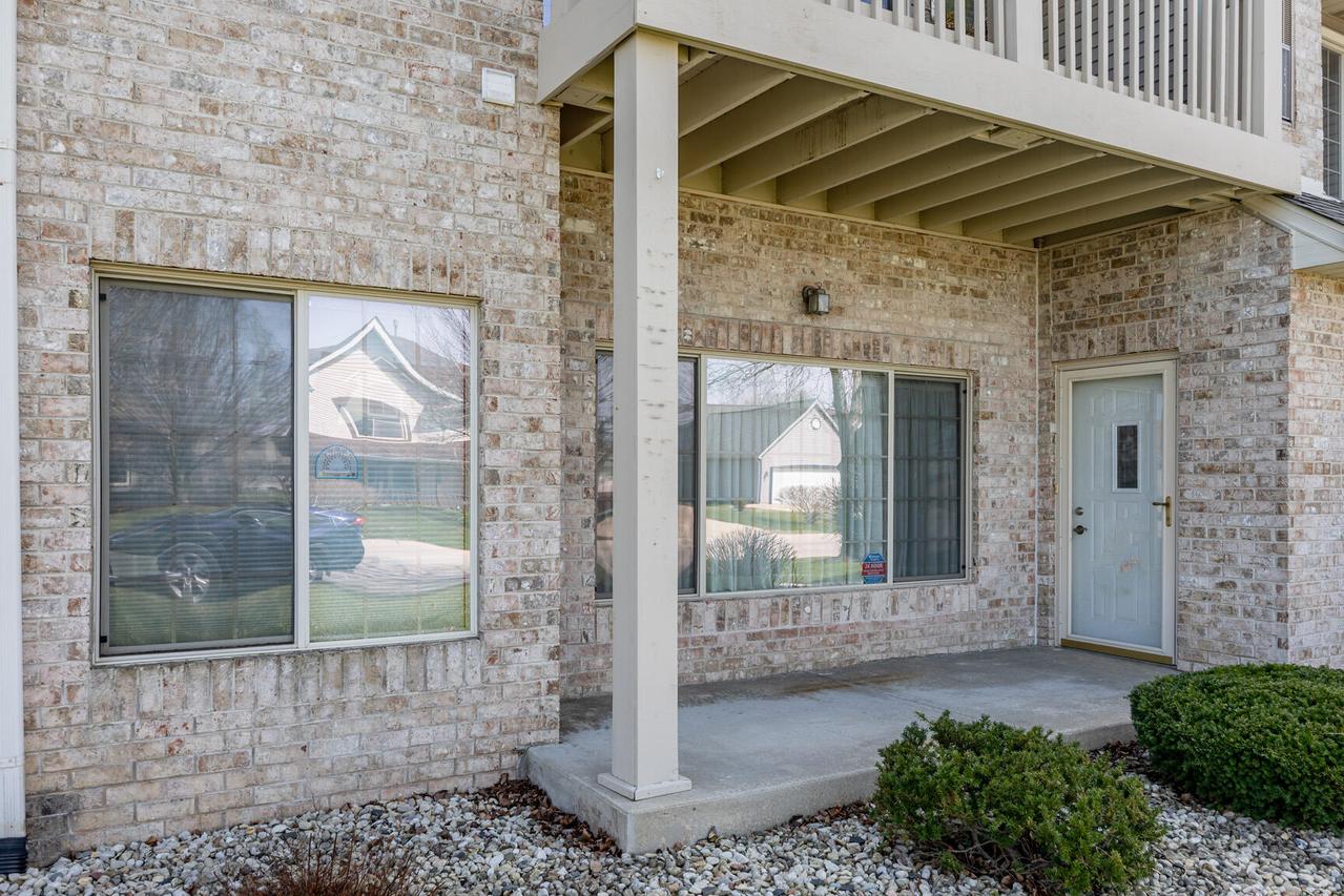 6615 Spring Hill #53, Mount Pleasant, WI 53406