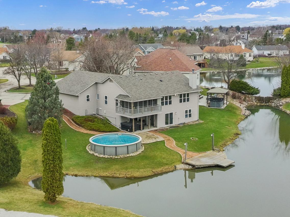 28679 Driftwood Ct, Waterford, WI 53185