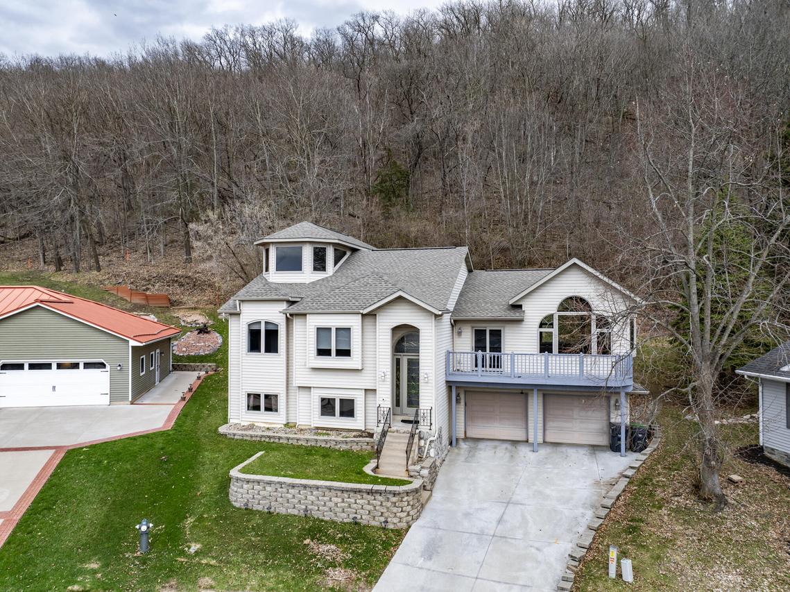 3630 Deerfield Pl, La Crosse, WI 54601