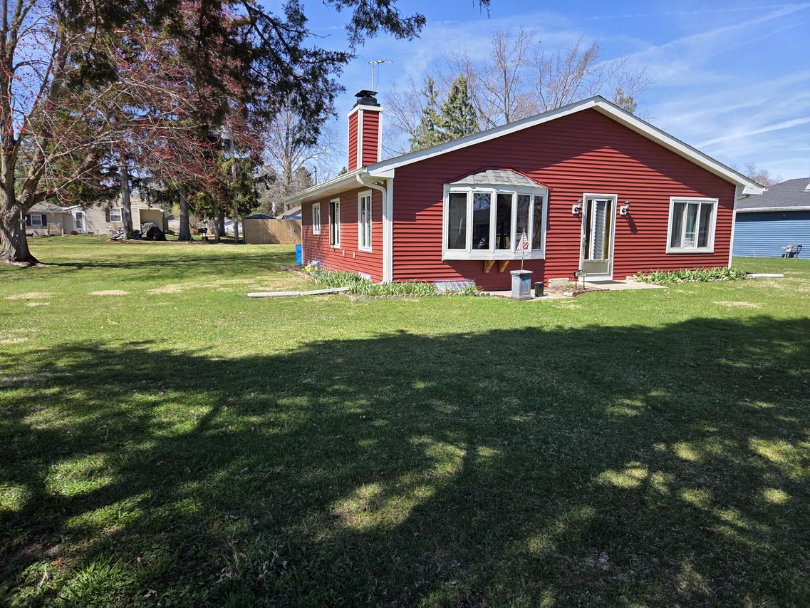 2817 Jones St, Delavan, WI 53115