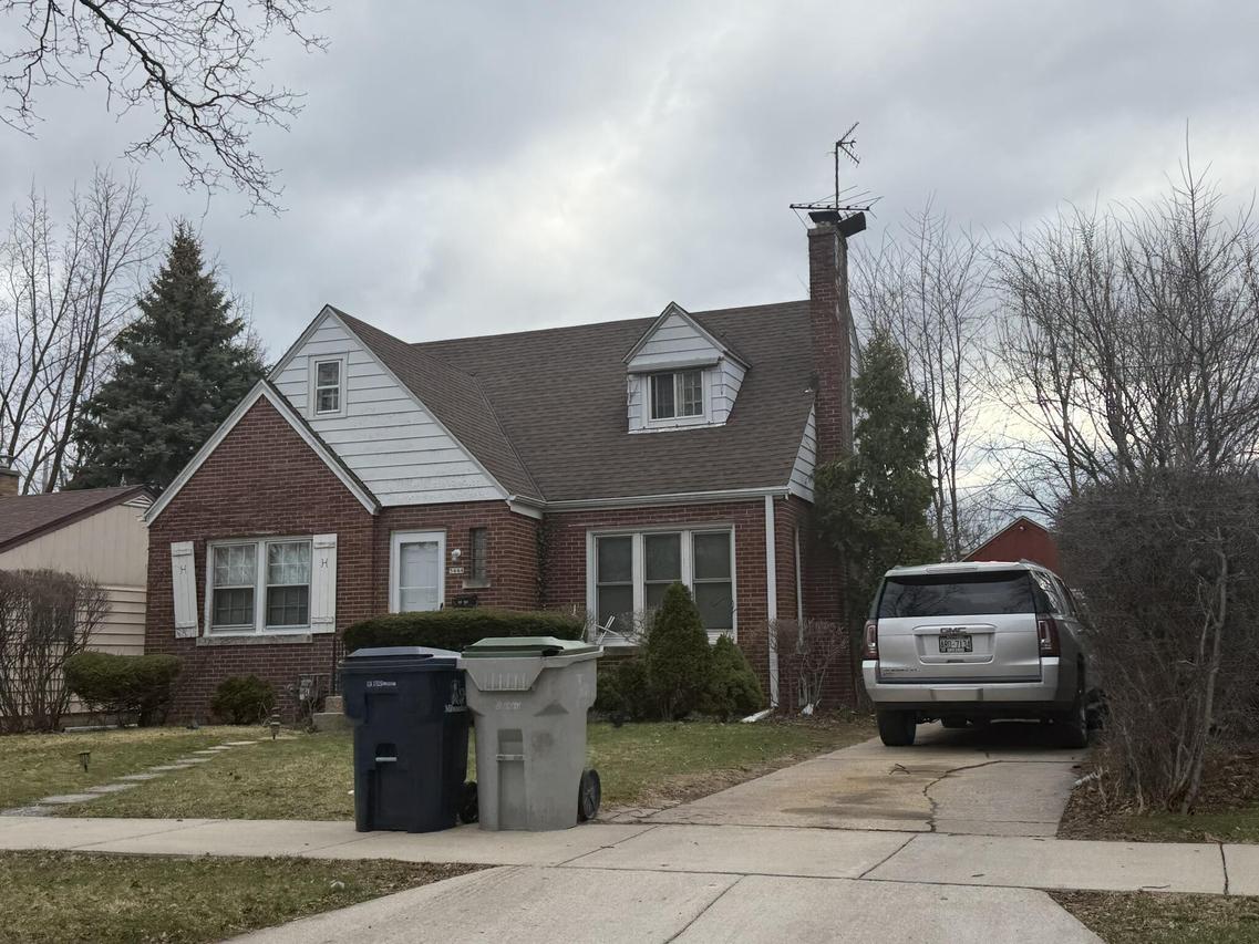 5444 N 52nd St, Milwaukee, WI 53218