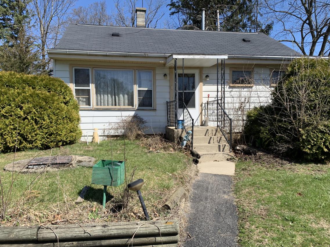 23514 124th St, Salem Lakes, WI 53179