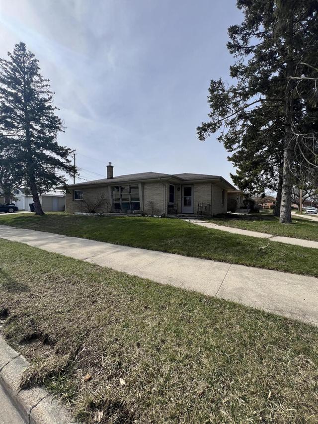 1854 Jupiter Ave, Racine, WI 53404