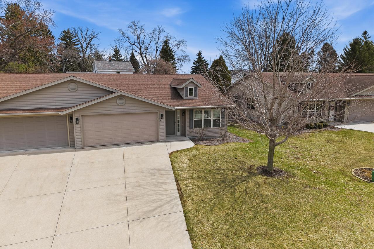 437 Kennedy Ct, Howards Grove, WI 53083