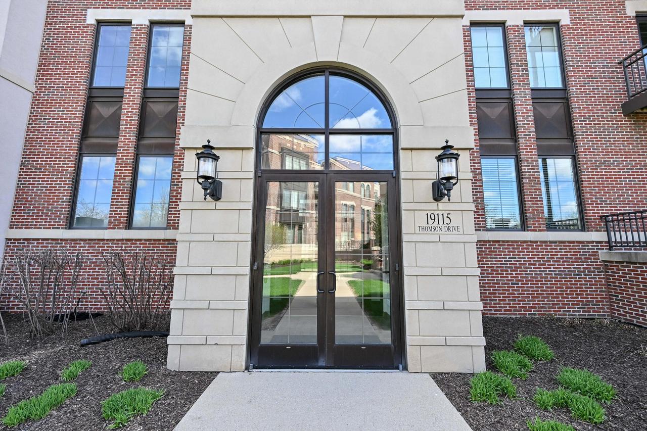 19115 Thomson Dr #304, Brookfield, WI 53045