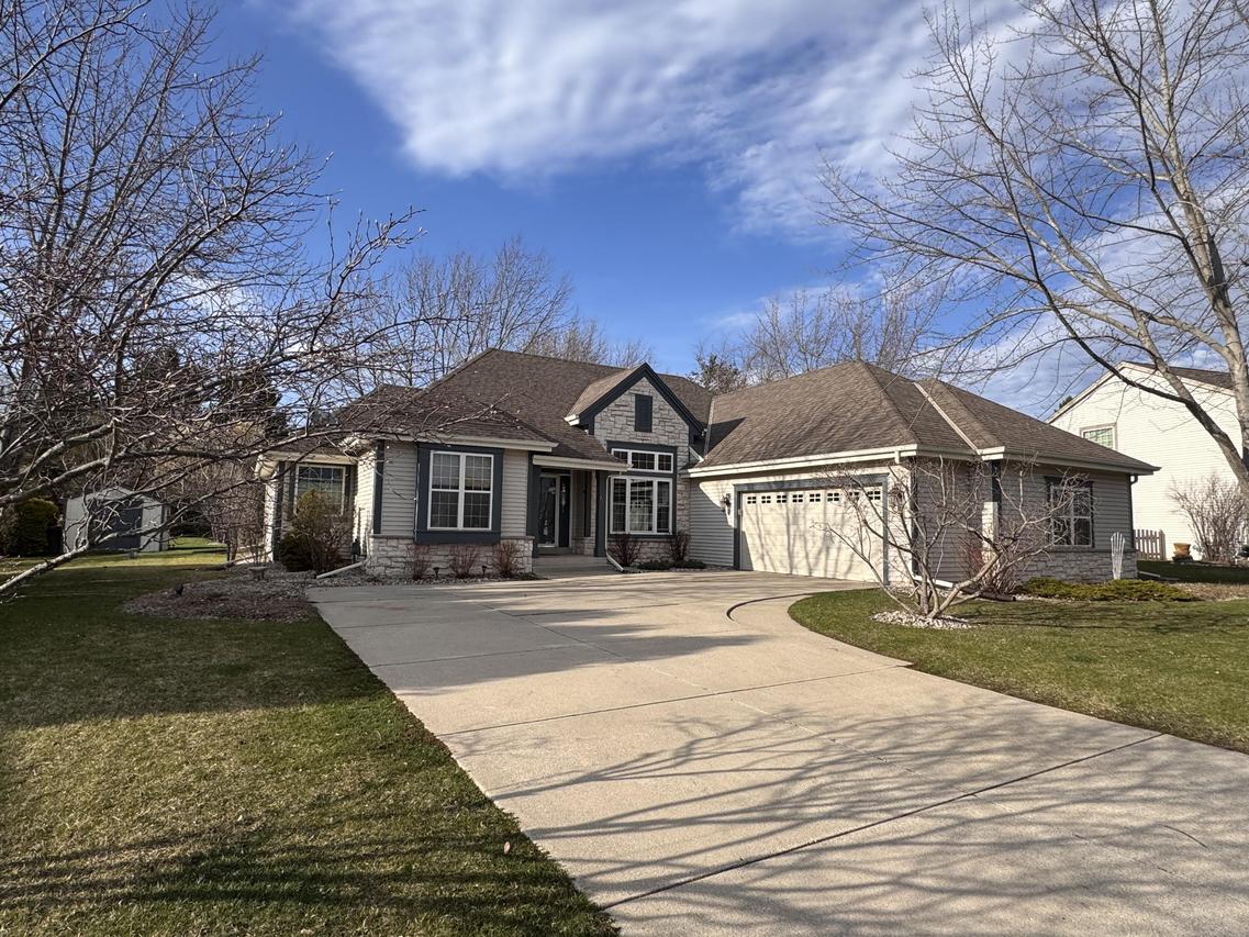 726 Heron Dr., Waterford, WI 53185