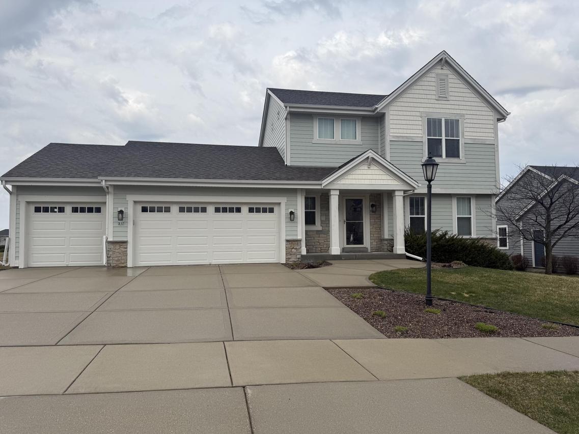 317 Indigo Dr, Port Washington, WI 53074