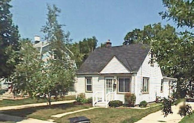 6722 Hillside Ln, Milwaukee, WI 53213