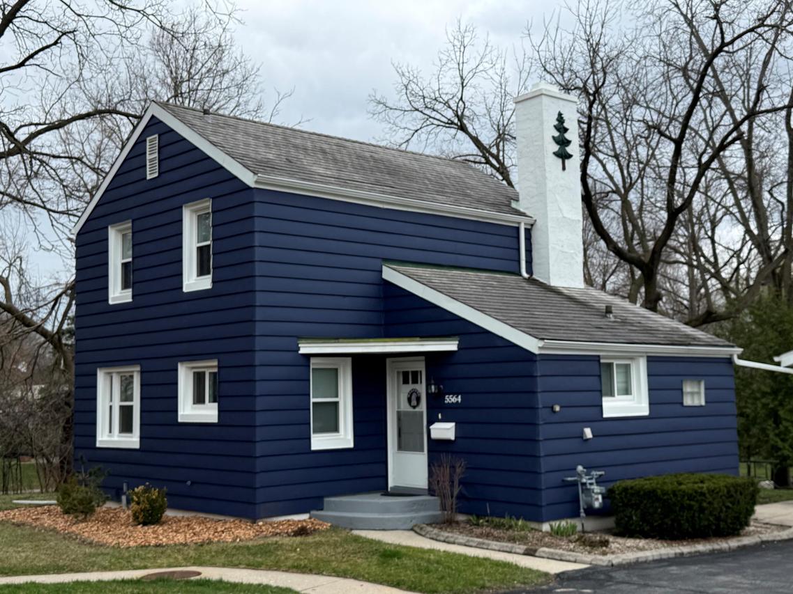 5564 Angle Ln, Greendale, WI 53219