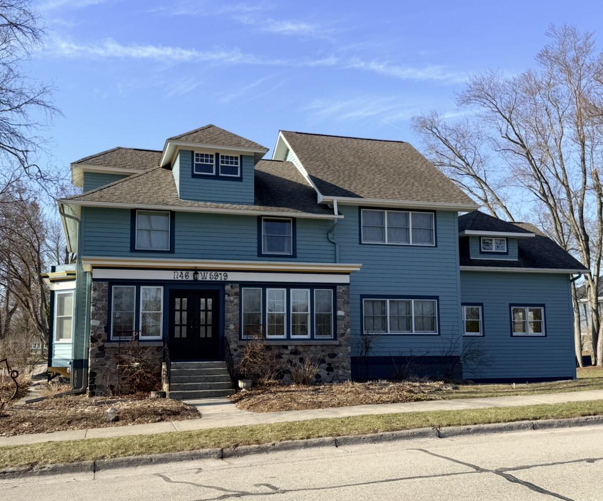 N46W5919 Spring St, Cedarburg, WI 53012
