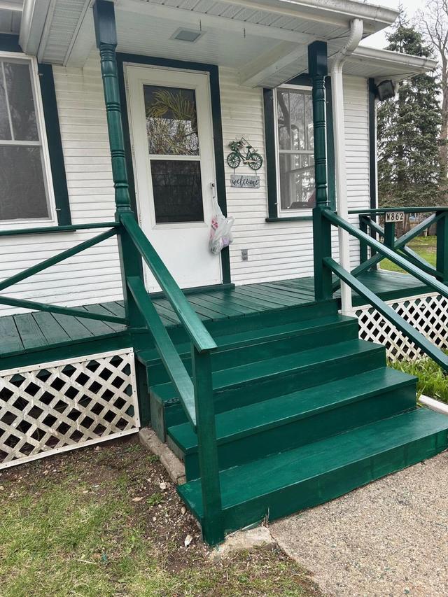 W862 Florence Rd, Bloomfield, WI 53128