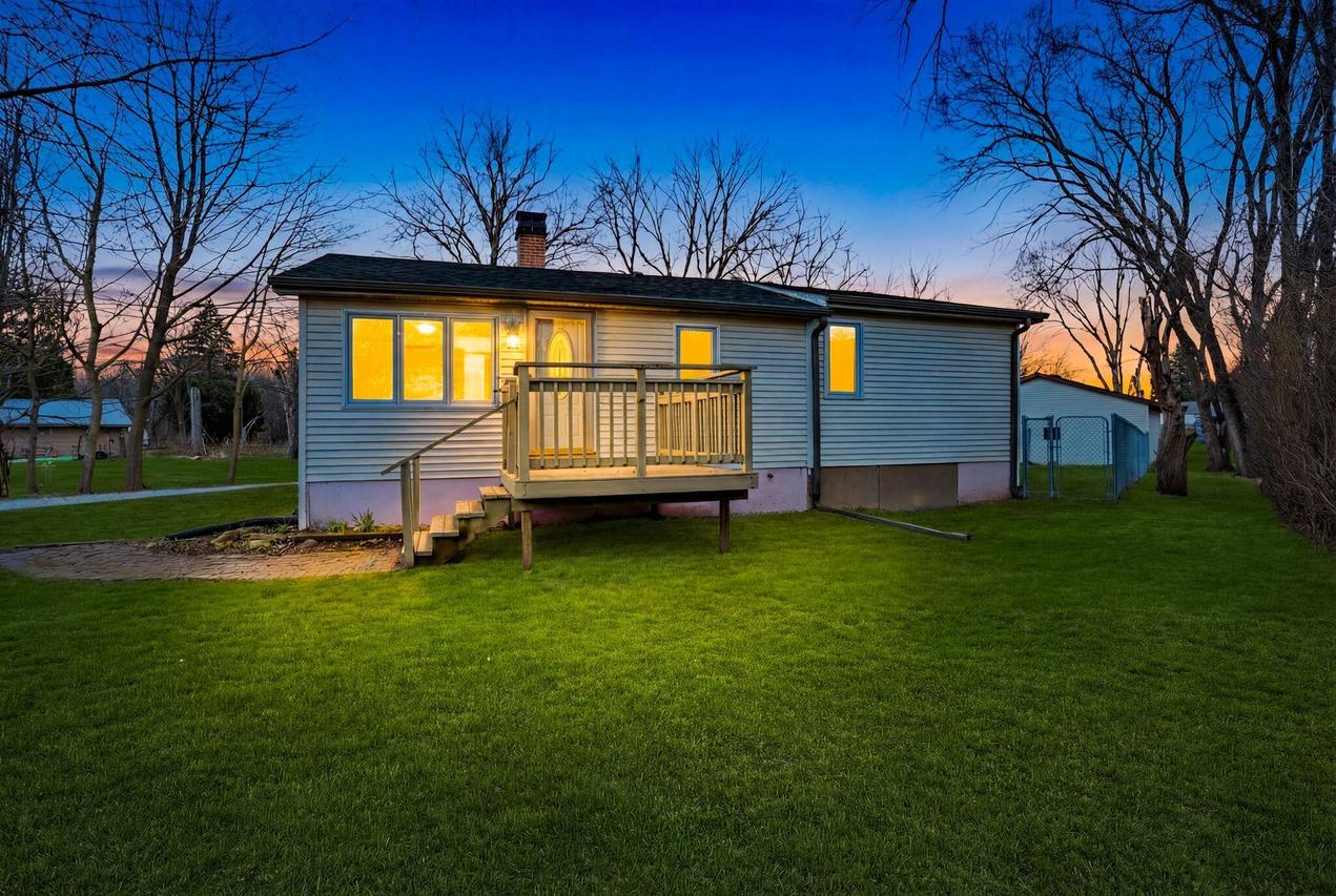 11108 82nd St, Pleasant Prairie, WI 53158