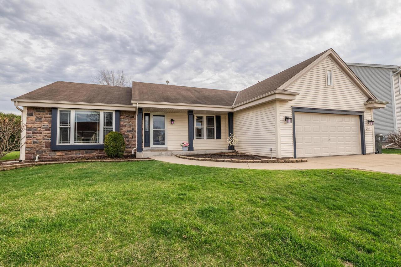 N172W20205 Woodland Trl, Jackson, WI 53037