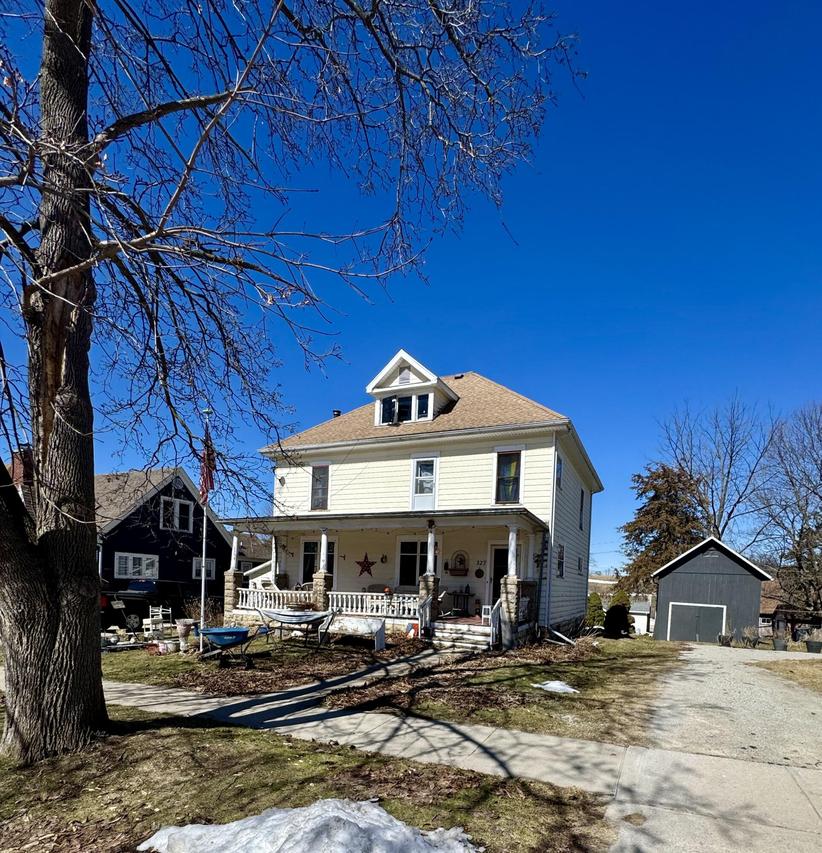 327 W Florence St, Cambria, WI 53923
