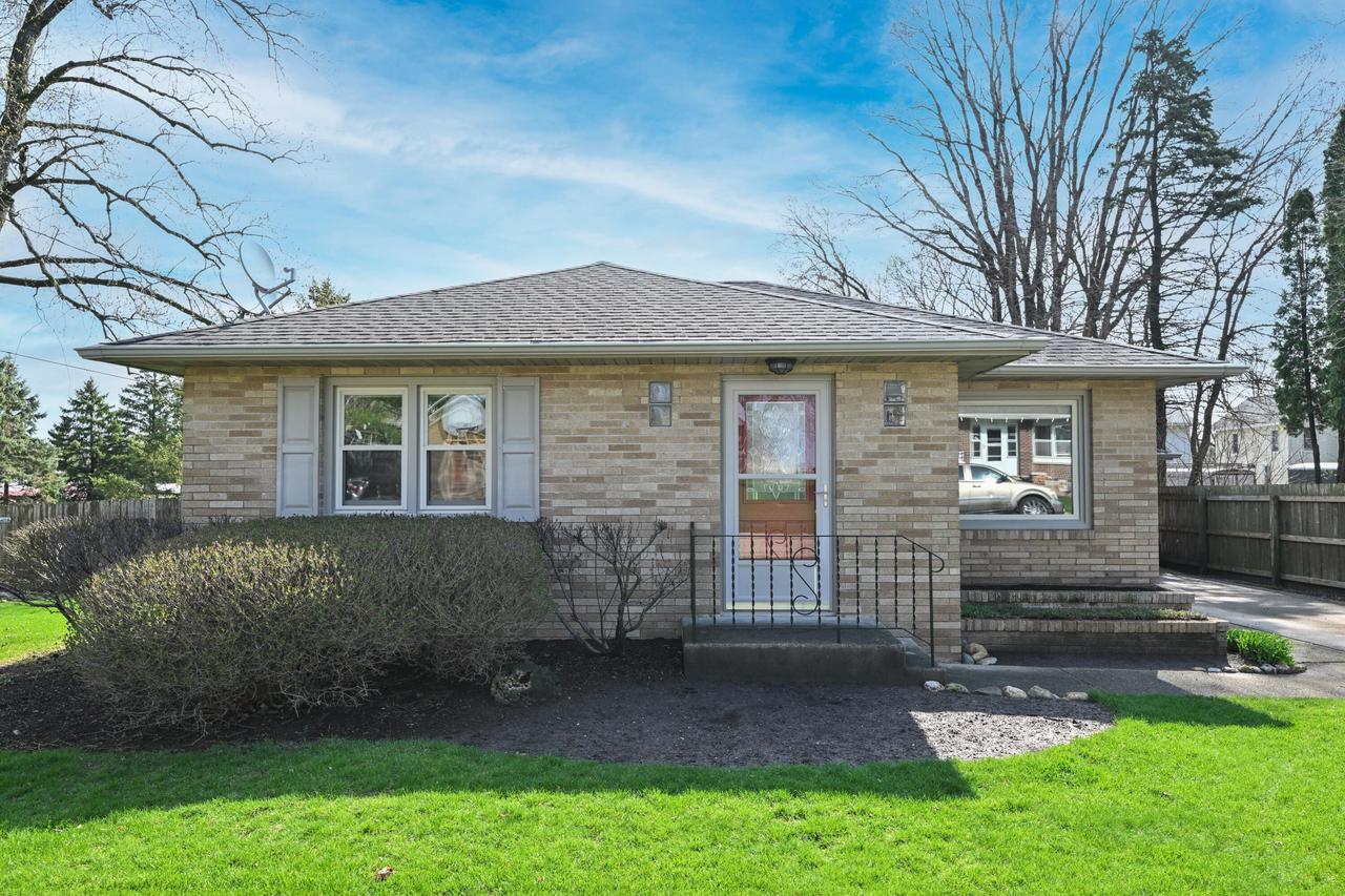 N3834 Liberty St, Sullivan, WI 53178