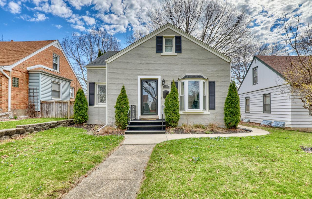 3156 N 81st St, Milwaukee, WI 53222