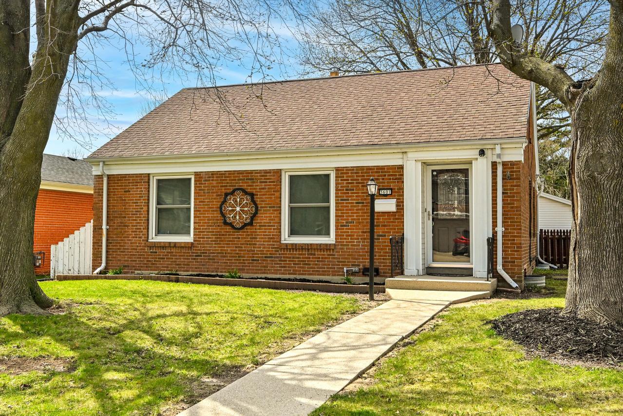 3601 S 32nd St, Greenfield, WI 53221