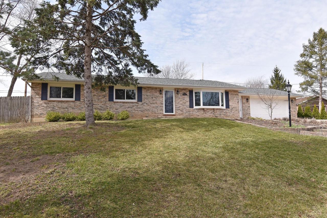 6120 242nd Ave, Paddock Lake, WI 53168