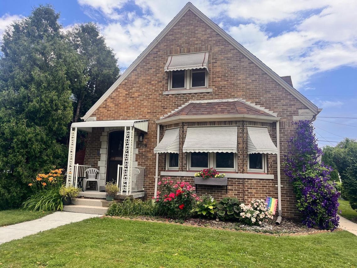1708 S 53rd St, West Milwaukee, WI 53214