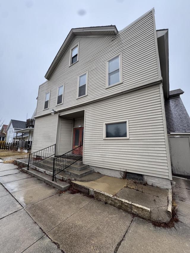 1729 S 12th St., Sheboygan, WI 53081