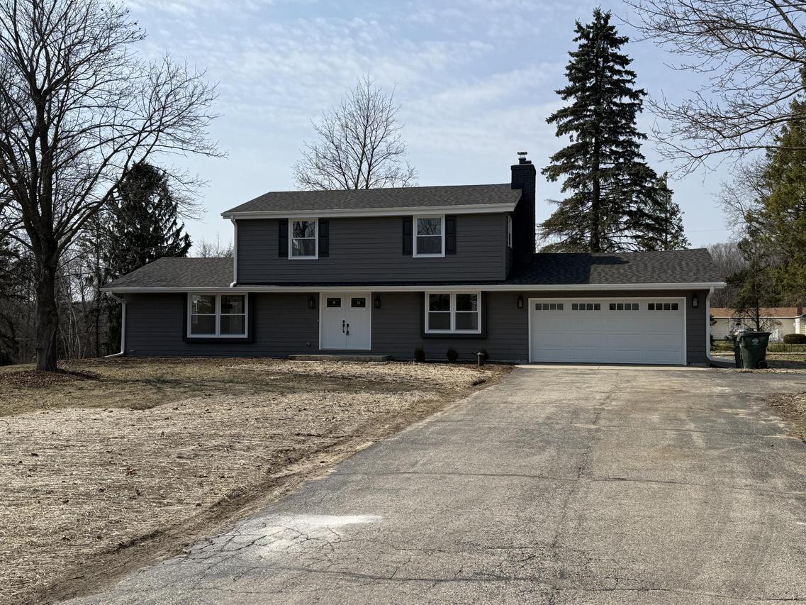 3745 Overlook Dr, Richfield, WI 53033