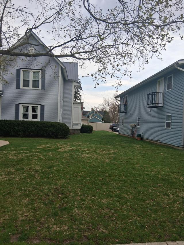 1128 Wisconsin St, Lake Geneva, WI 53147