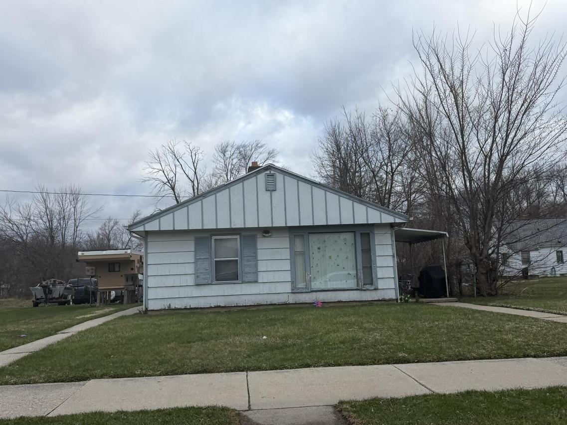 4618 W Congress St, Milwaukee, WI 53218