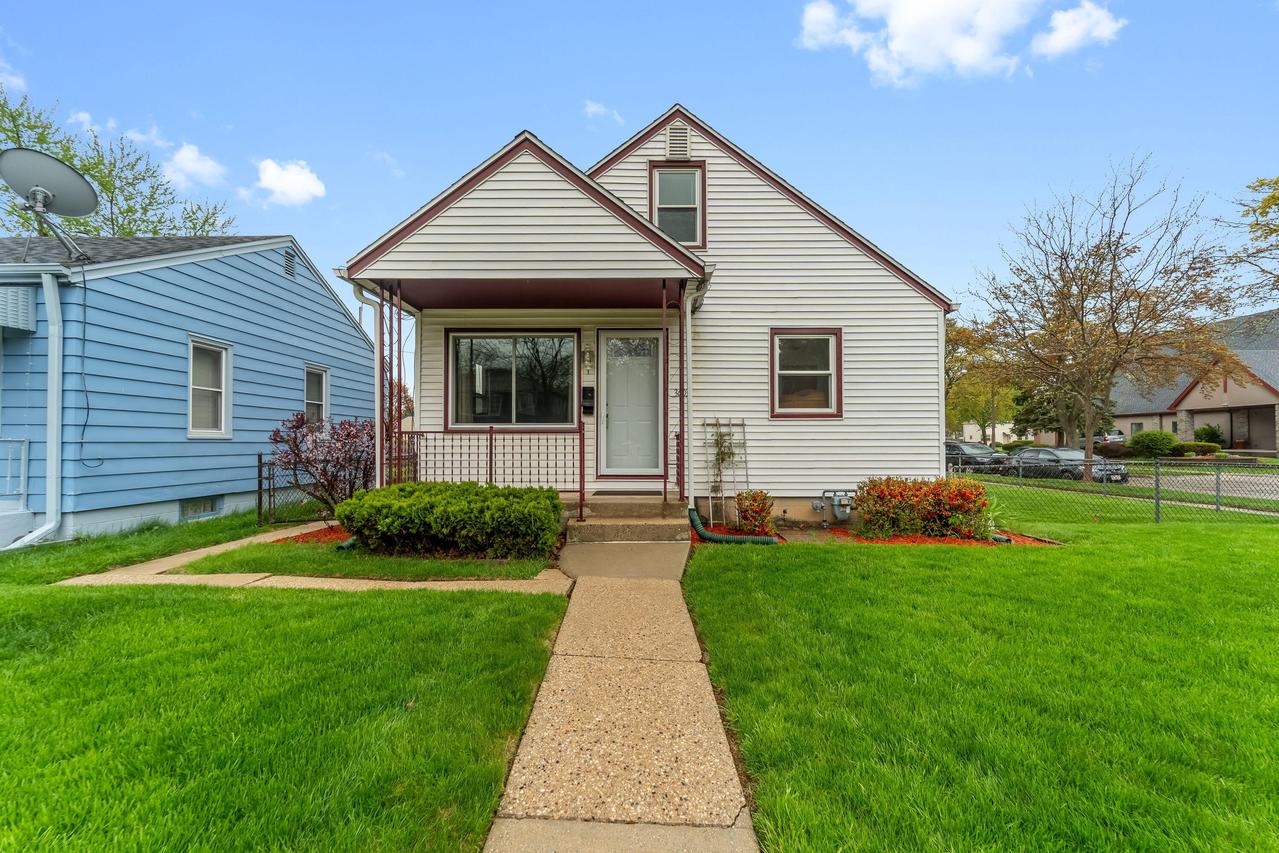 3603 S 23rd St, Milwaukee, WI 53221