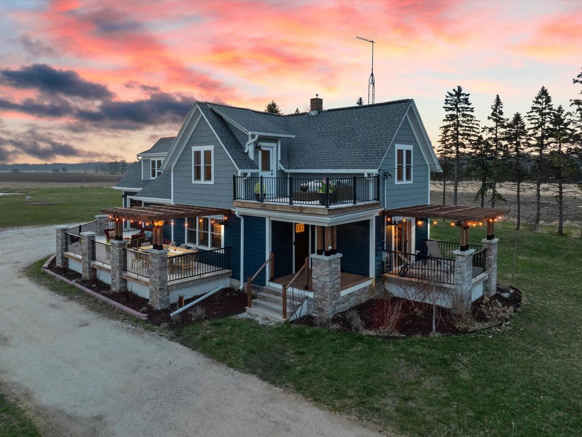 3202 Mirro Dr, Manitowoc, WI 54220