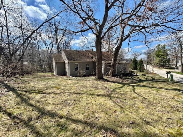 S68W17887 Island Dr, Muskego, WI 53150