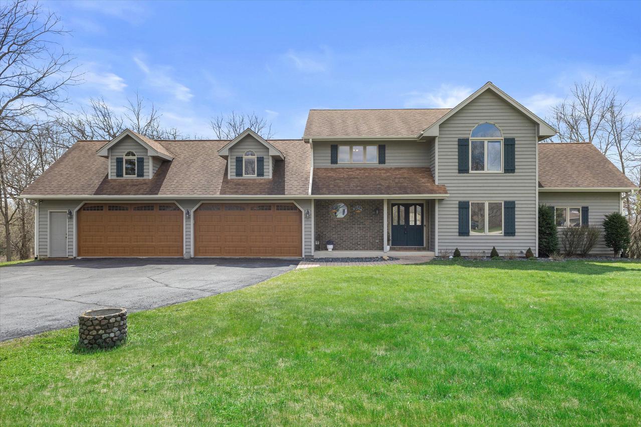 26041 Deer Ridge, Norway, WI 53185