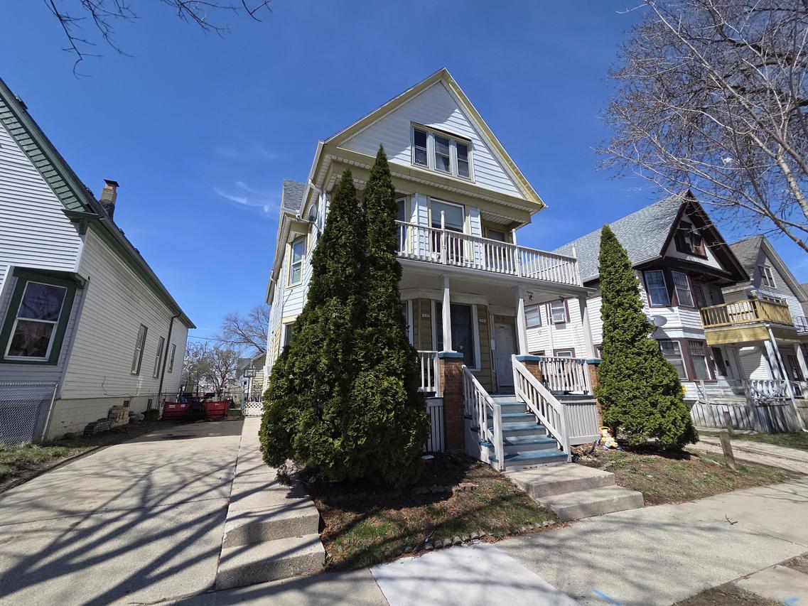 1565 S 14th St #1567, Milwaukee, WI 53204