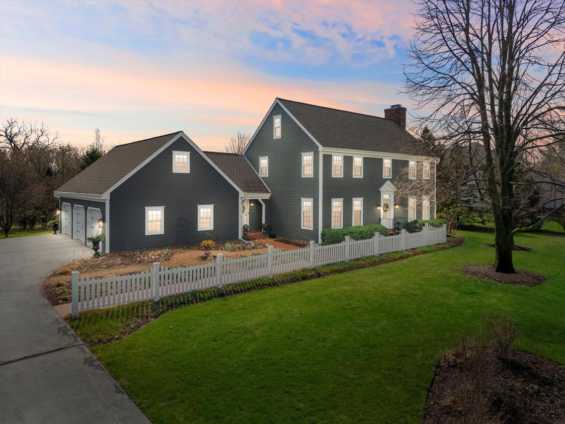 W289N3344 Lost Creek, Delafield, WI 53072