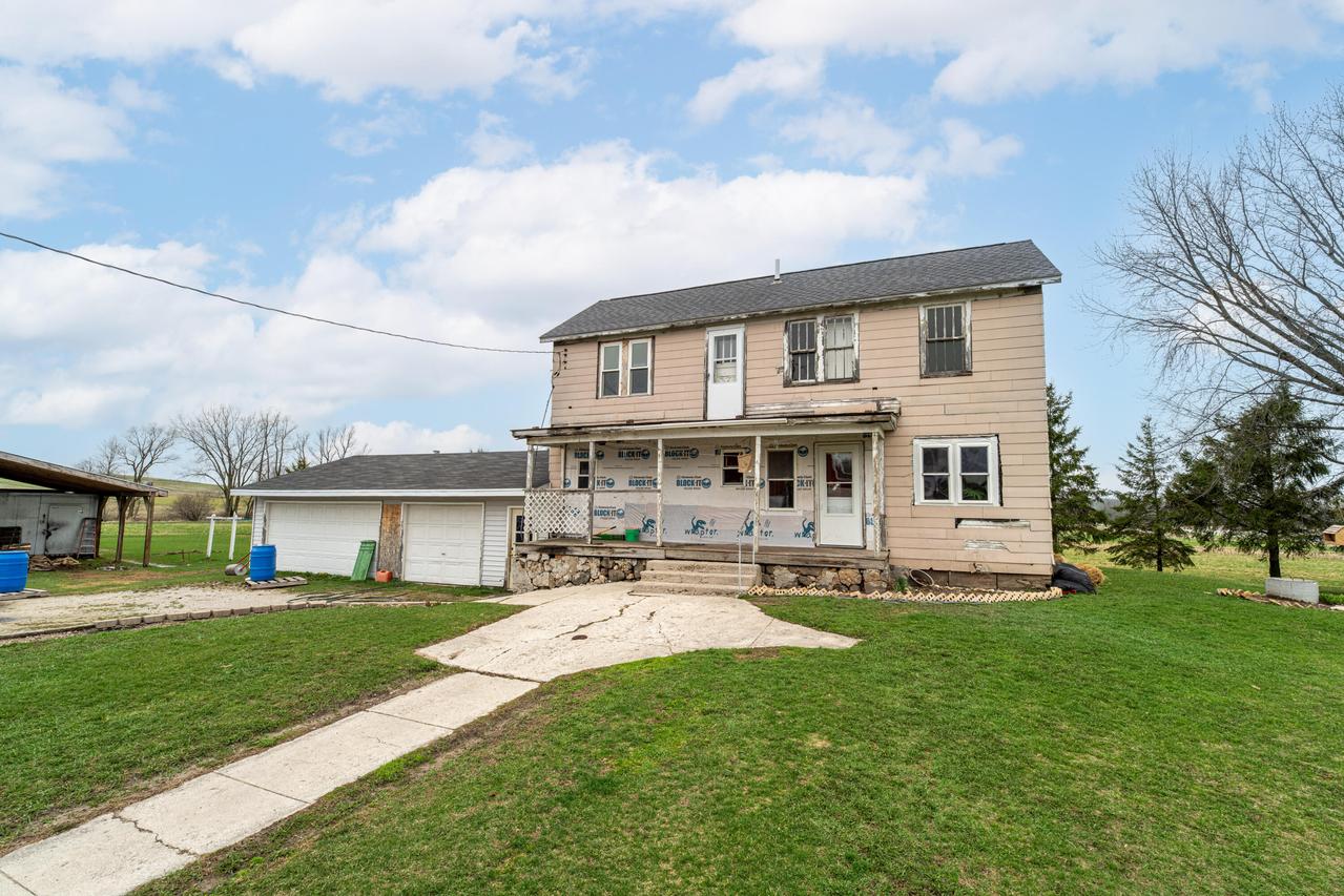 201 N Irish Rd, New Holstein, WI 53020